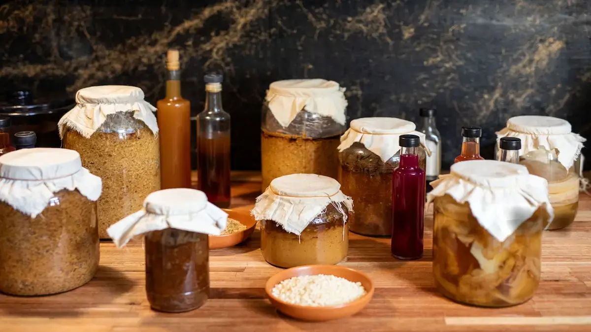 Fermentati e Sottoli Calabresi: La Rivoluzione della Cucina Viva, Sostenibile e Tradizionale